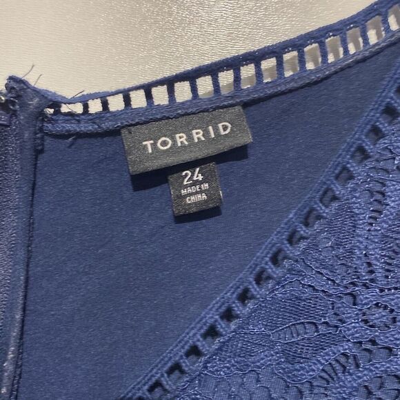 Torrid Women's Navy Floral Lace V-Neck Short Sleeve Fit & Flare Dress Size 24 - Picture 6 of 10